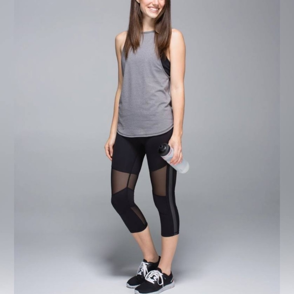 Lululemon Mesh With Me Crop Leggings
Black